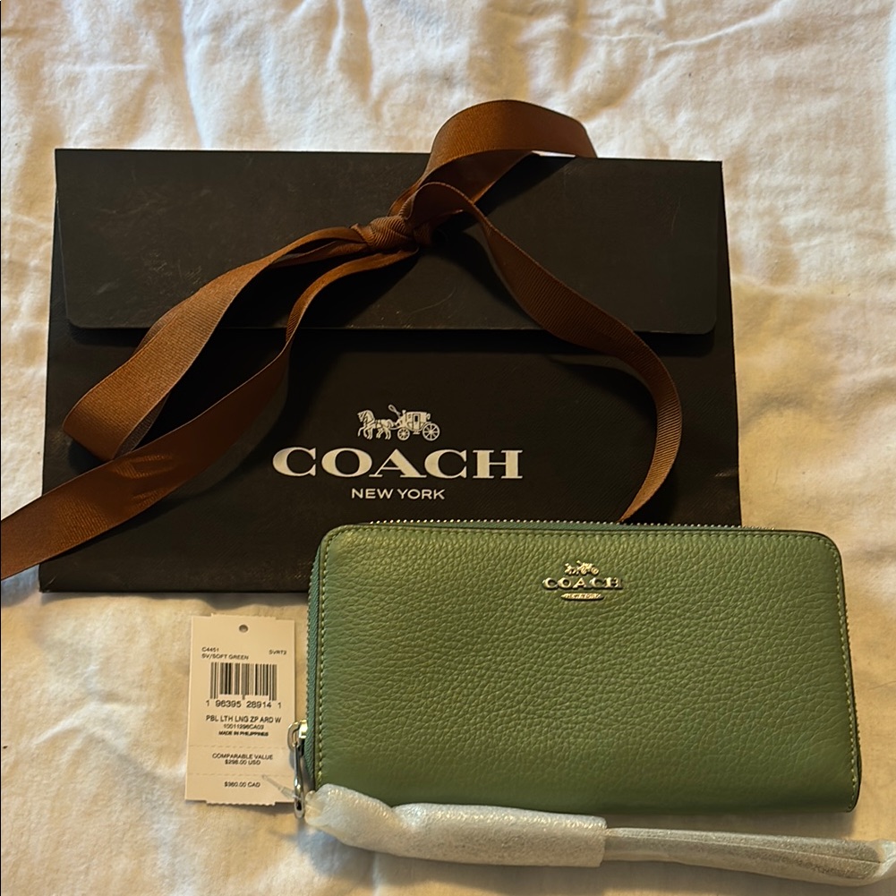 Coach Soft Green Leather Wallet